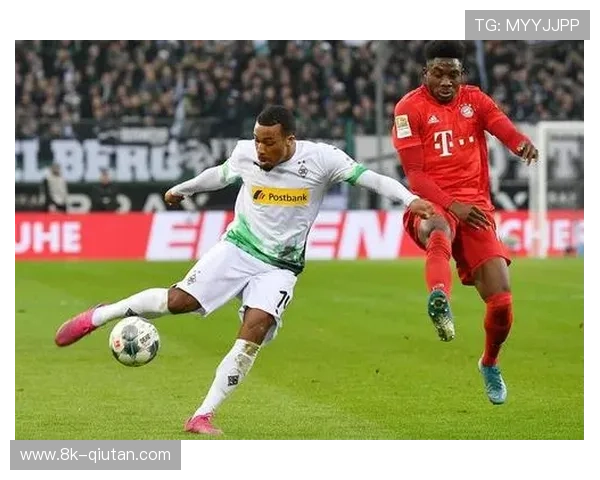 云达不莱梅1-1门兴格拉德巴赫，双方攻强守弱特点尽显